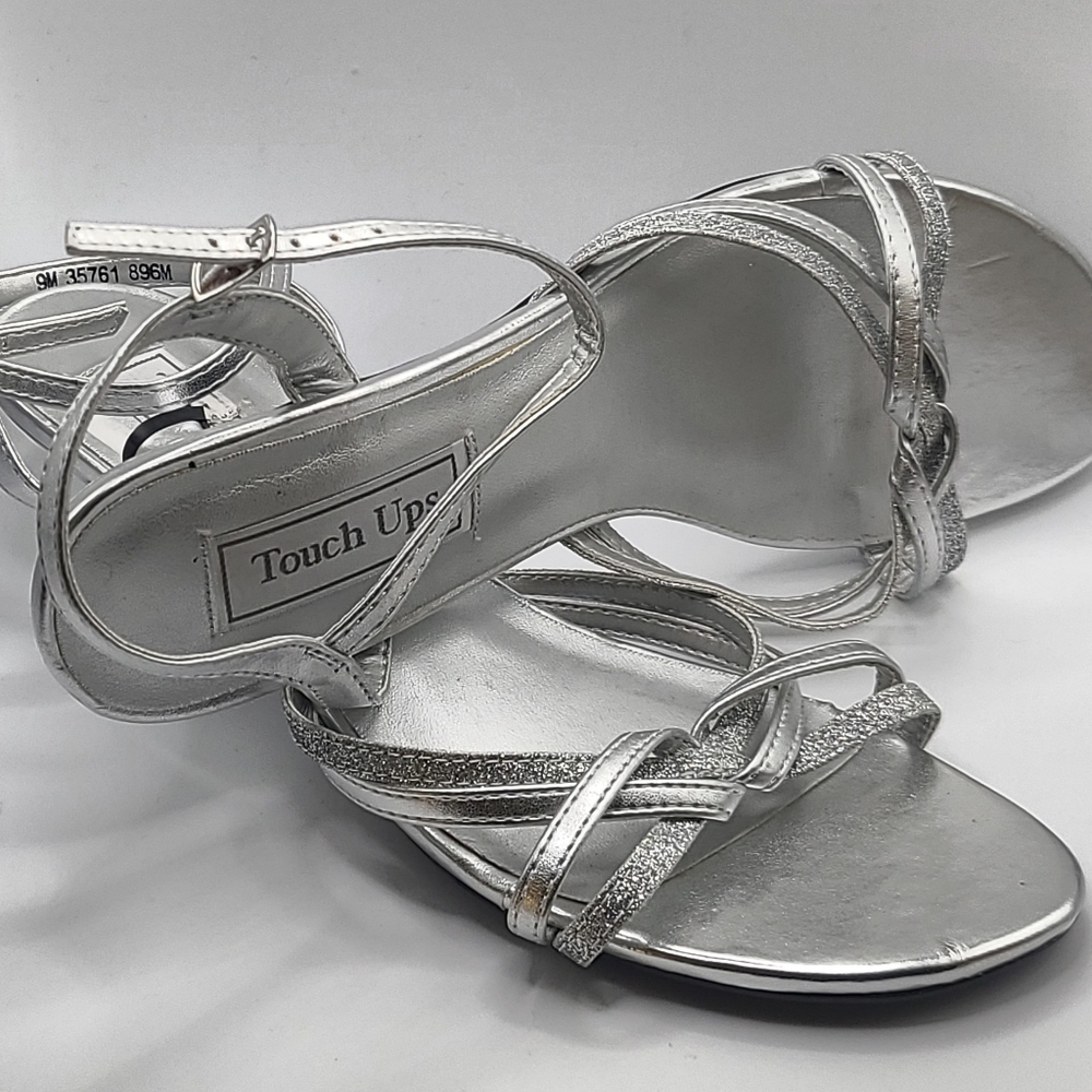 Touchups "Dakota" Silver Sandals 9M